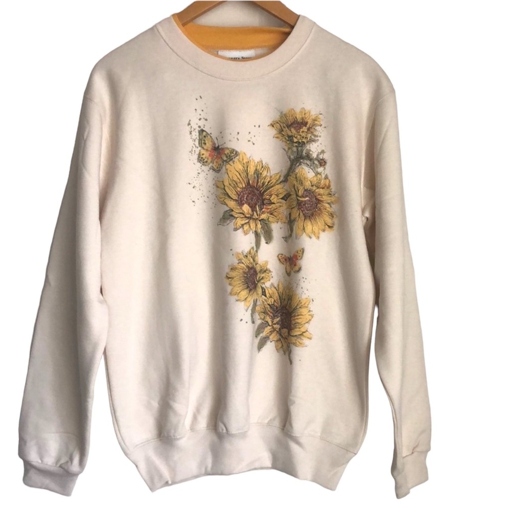 VINTAGE COUNTRY STORE SUNFLOWERS and Butterfly Sweatshirt size MEDIUM Small Fit